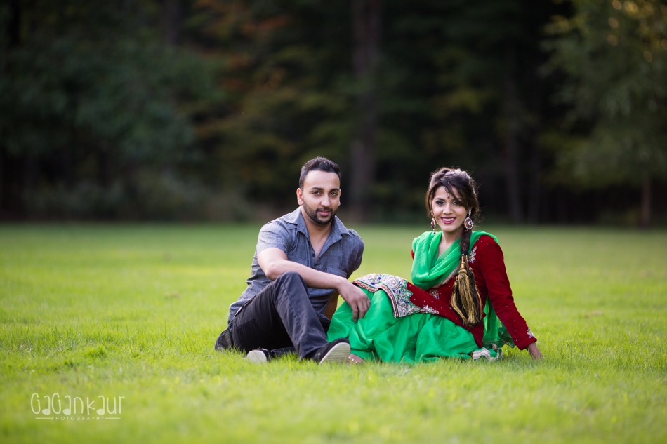 COUPLES - Punjabi Wedding Couples casual Pictures Available in Chandigarh, Jalandhar, Ludhiana, Amritsar, Barnala, Bathinda, Hoshiarpur, Faridkot, Fatehgarh Sahib, Fazilka, Firozpur, Gurdaspur, Kapurthala, Mansa, Moga, Ajitgarh, Ropar, Muktsar, Shahid Bhagat Singh Nagar(first known as Nawan Shahr), Sangrur, Patiala, Pathankot, Tarn Taran