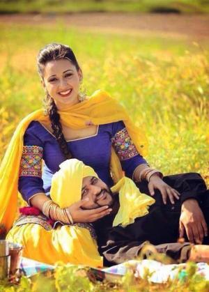 COUPLES wedding car Punjab — Punjab Wedding Cars