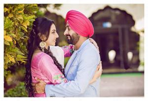 COUPLES wedding car Punjab — Punjab Wedding Cars