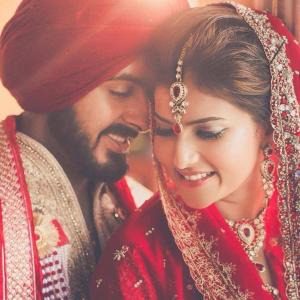 COUPLES — Laghda e mera Rabb brah mehrbaan hai mere teh_Meri duniya ch teri maujoodgih eve tah nahi wedding car in Punjab