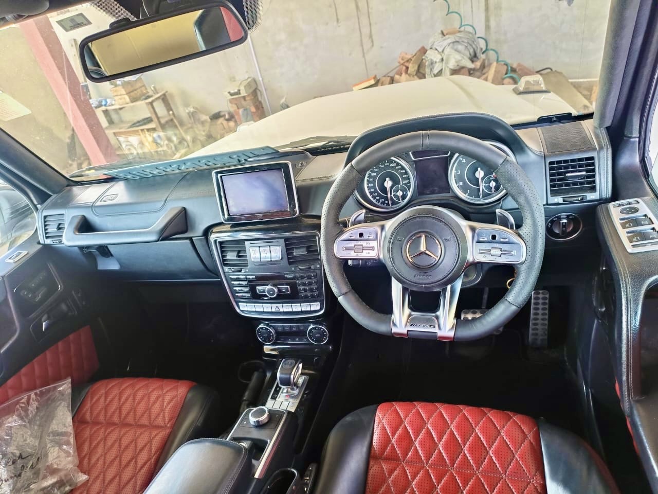 MERCEDES G Wagon White wedding car hire Punjab — Punjab Wedding Cars