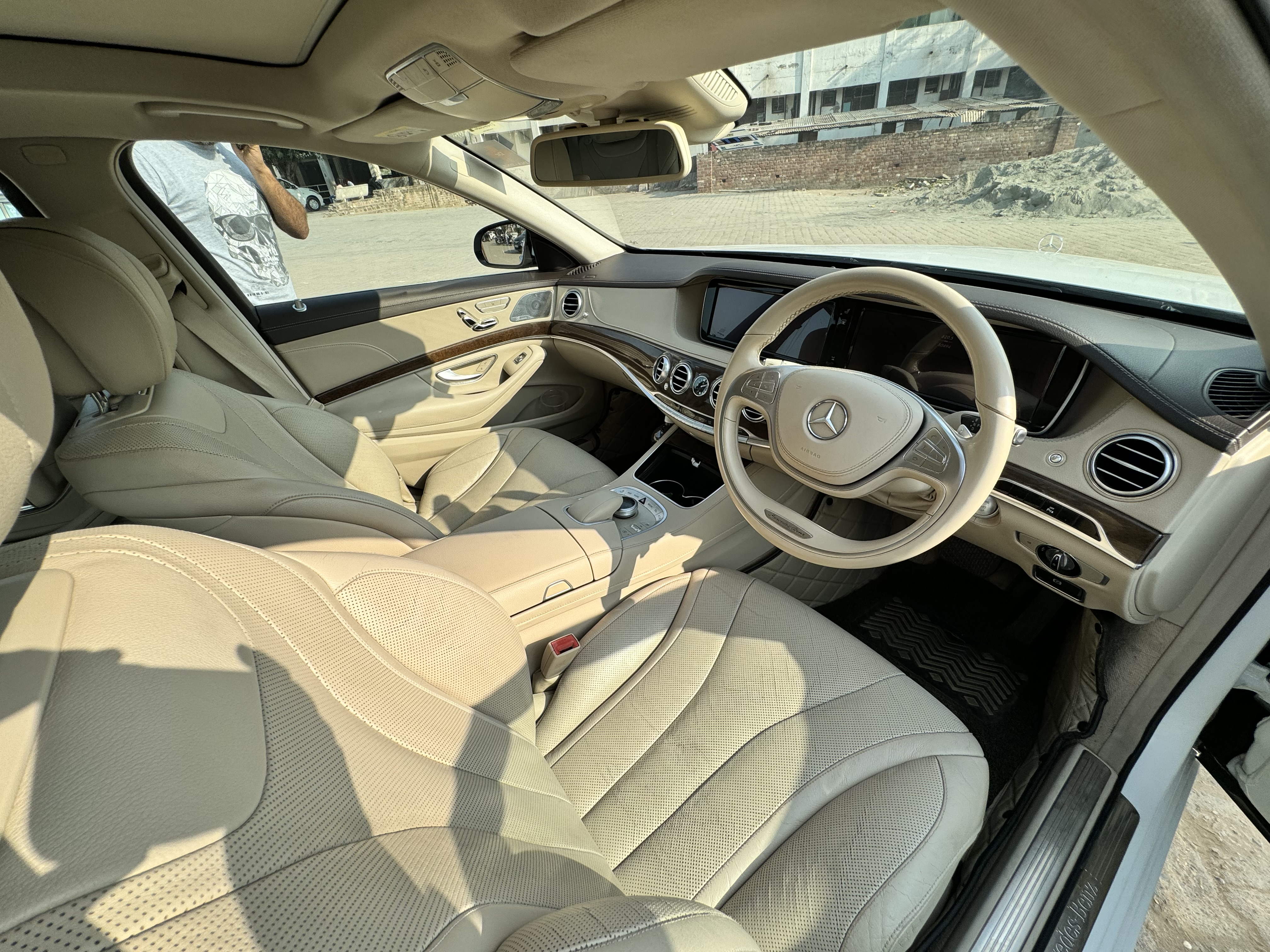 MERCEDES MAYBACH WHITE wedding car hire Punjab — Punjab Wedding Cars
