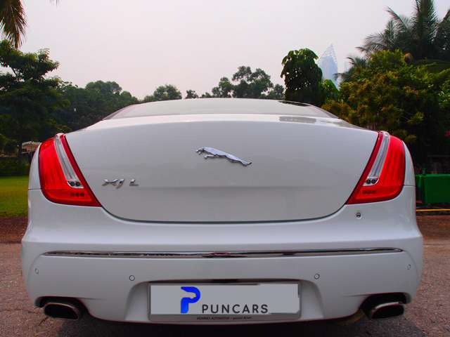 JAGUAR XJ L White wedding car hire Punjab — Punjab Wedding Cars