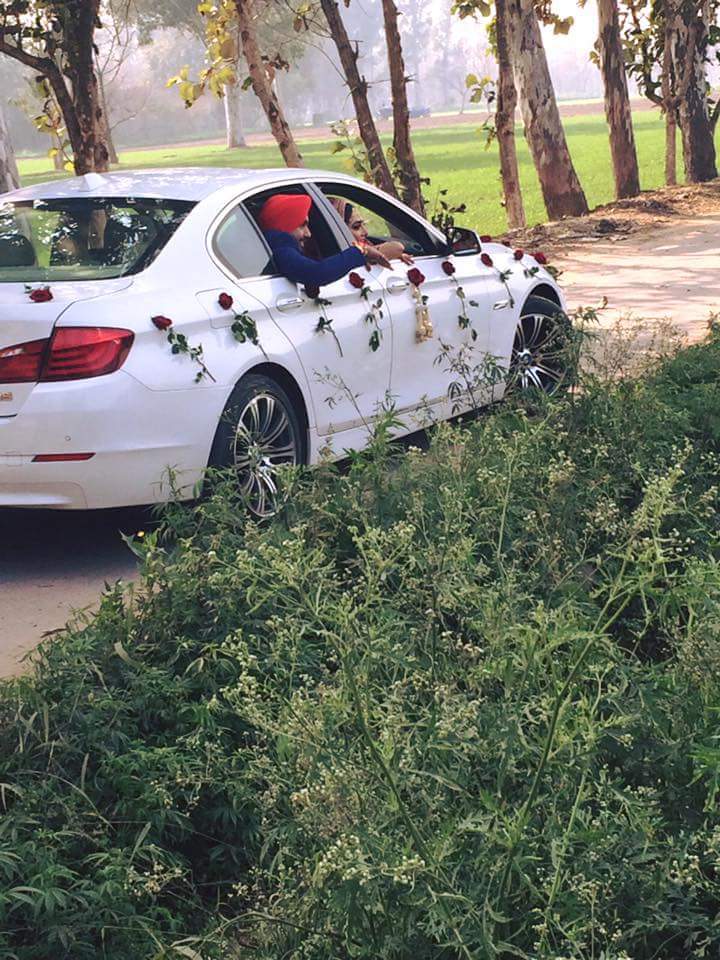 BMW 530 White wedding car hire Punjab — Punjab Wedding Cars